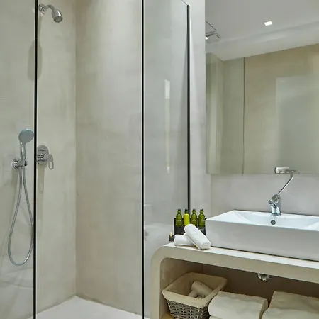 Icon Apartment
